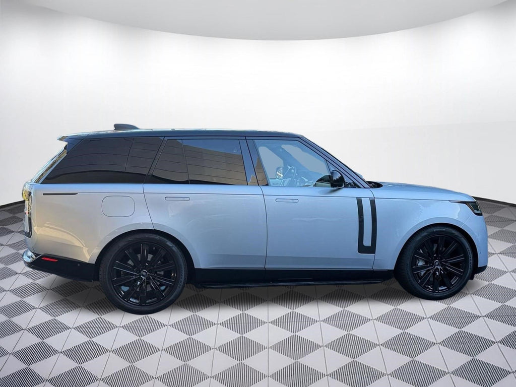 2023 Land Rover Range Rover SE — 38,583 Miles | MoldnFly Luxury