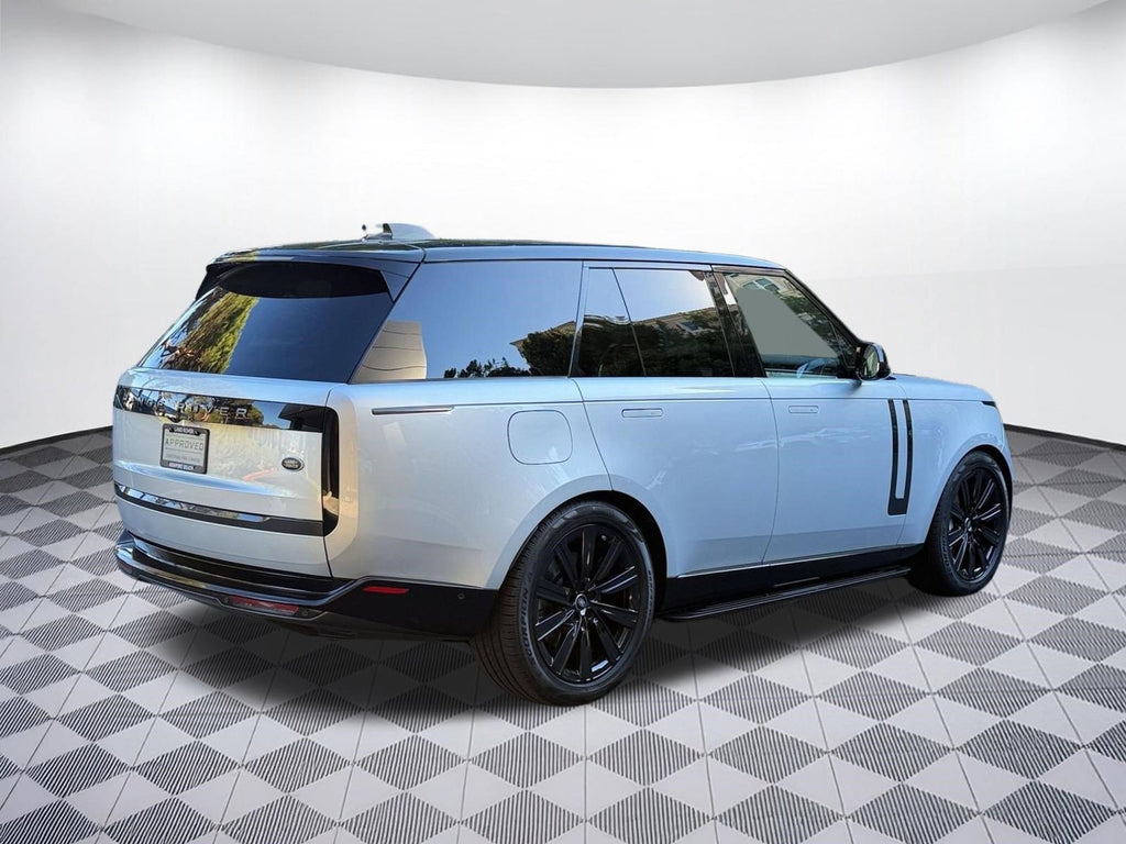 2023 Land Rover Range Rover SE — 38,583 Miles | MoldnFly Luxury