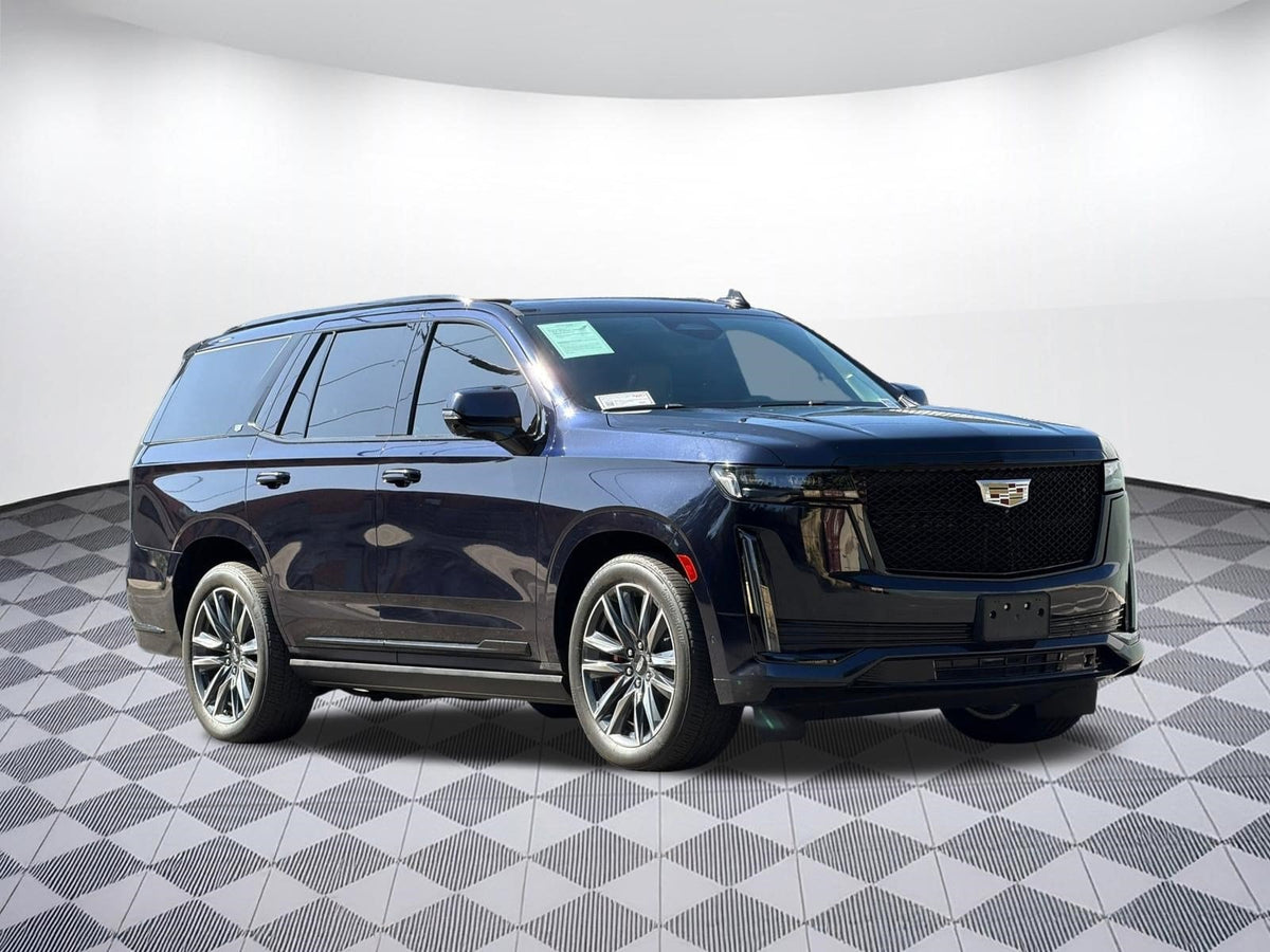 2022 Cadillac Escalade Sport Platinum 4WD — 29,627 Miles | MoldnFly Luxury