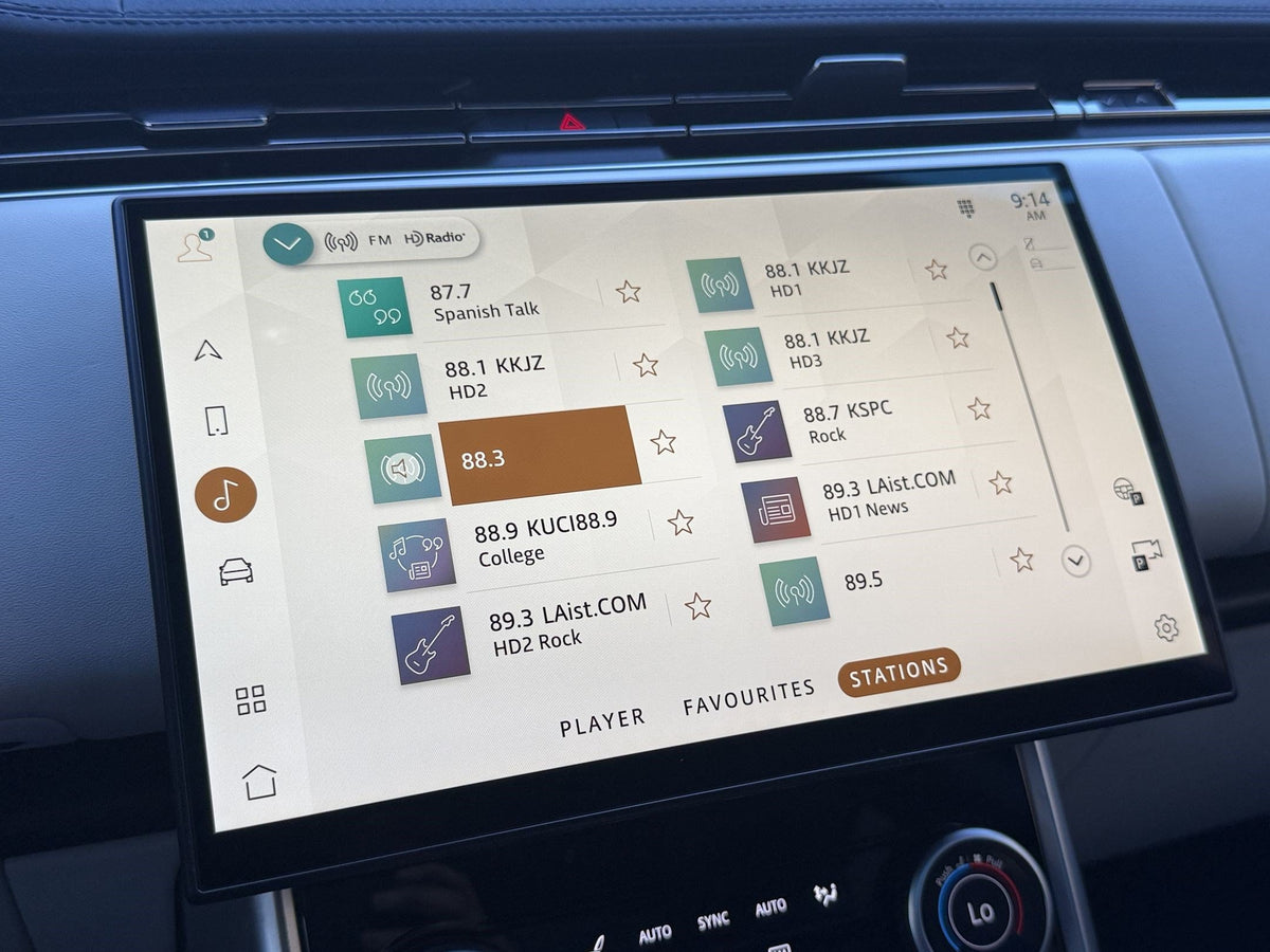 2023 Land Rover Range Rover SE — 38,583 Miles | MoldnFly Luxury