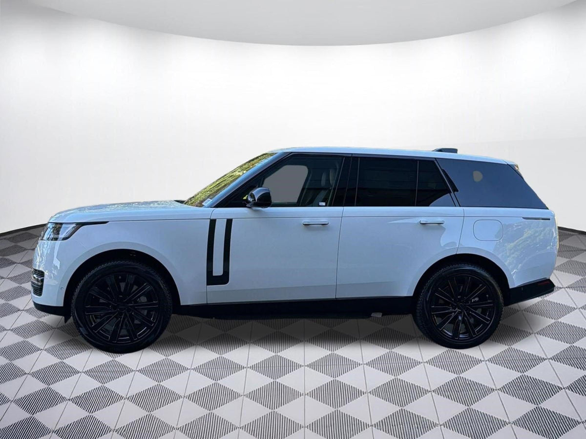 2026 Land Rover Range Rover SE — 12 Miles | MoldnFly Ultra Luxury