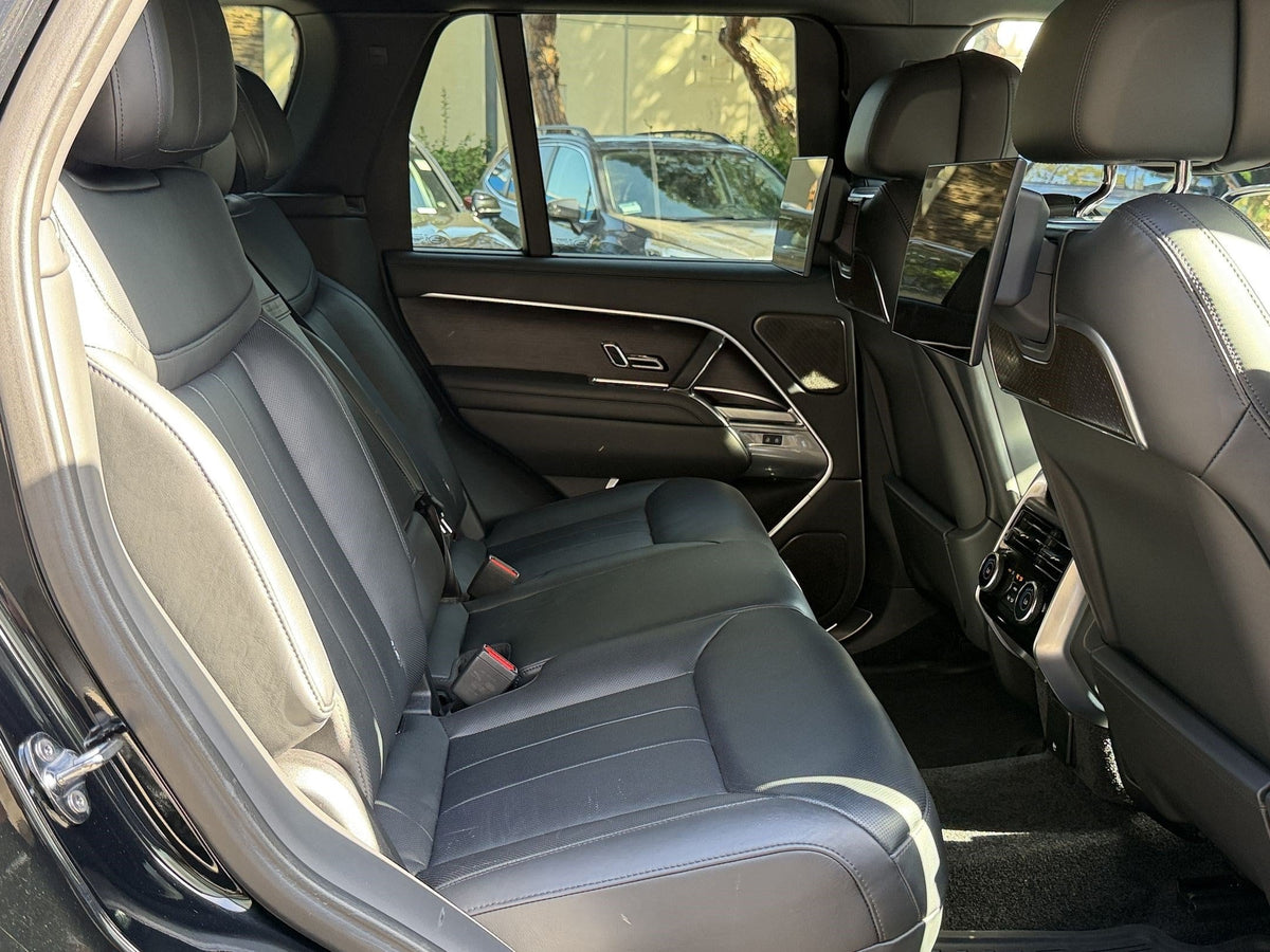 2025 Land Rover Range Rover P550e Autobiography — 28,195 Miles | MoldnFly Ultra Luxury