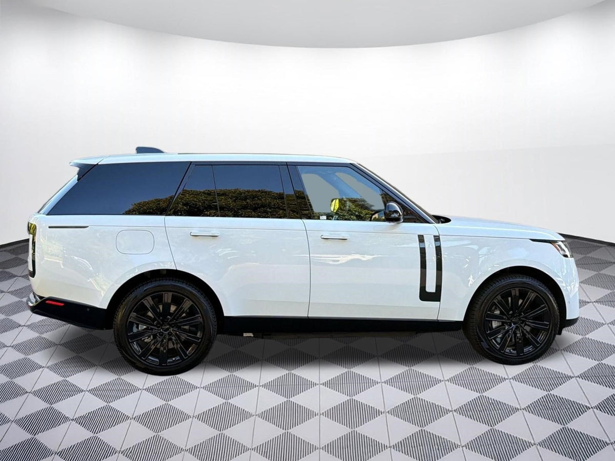 2026 Land Rover Range Rover SE — 12 Miles | MoldnFly Ultra Luxury