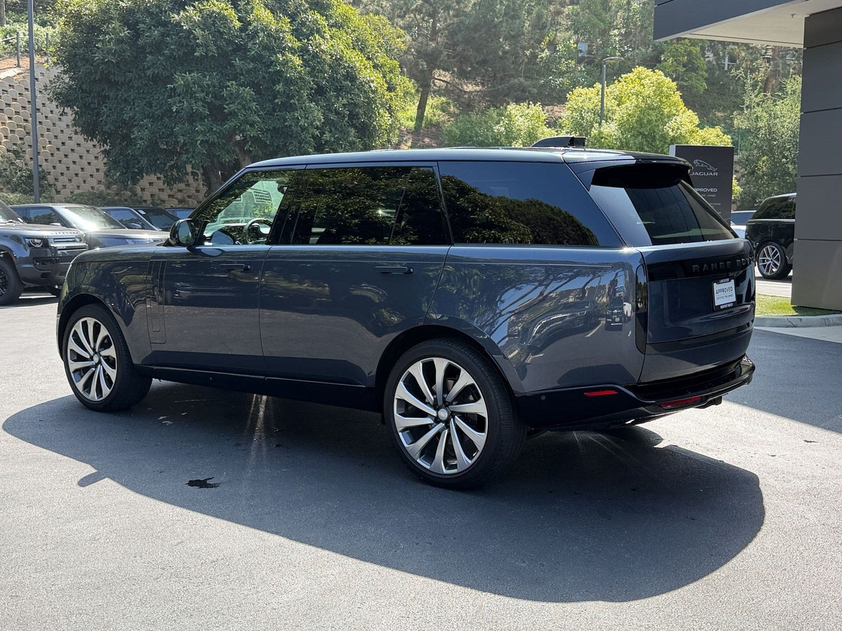 2025 Land Rover Range Rover P400 SE LWB 7 Seat — 14,692 Miles | MoldnFly Ultra Luxury