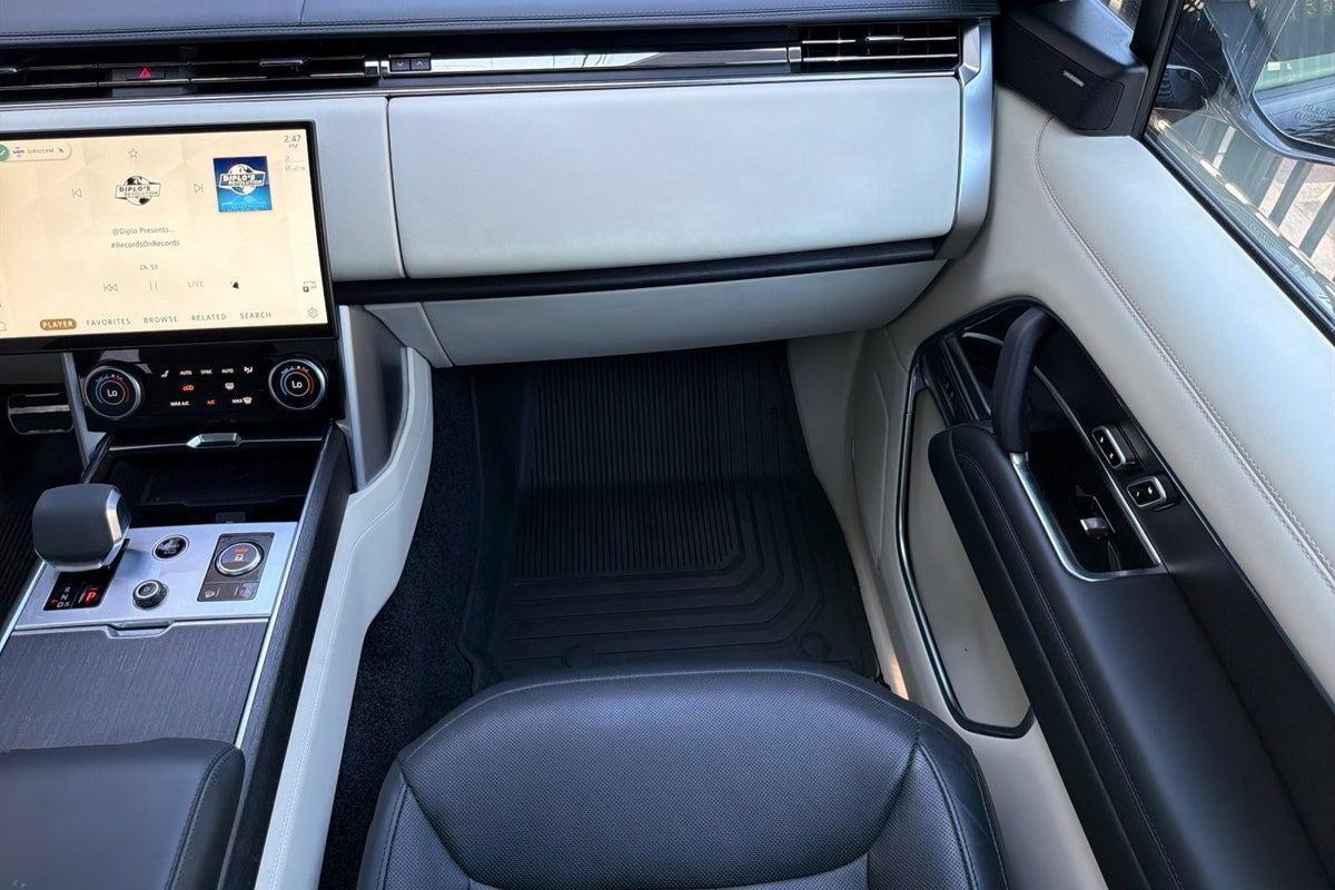 2023 Land Rover Range Rover P400 SE SWB — 25,081 Miles | MoldnFly Luxury