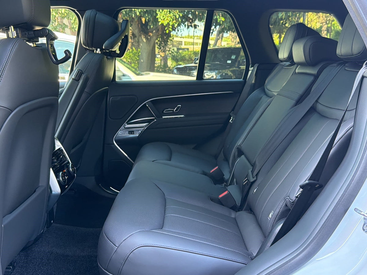 2026 Land Rover Range Rover SE — 12 Miles | MoldnFly Ultra Luxury