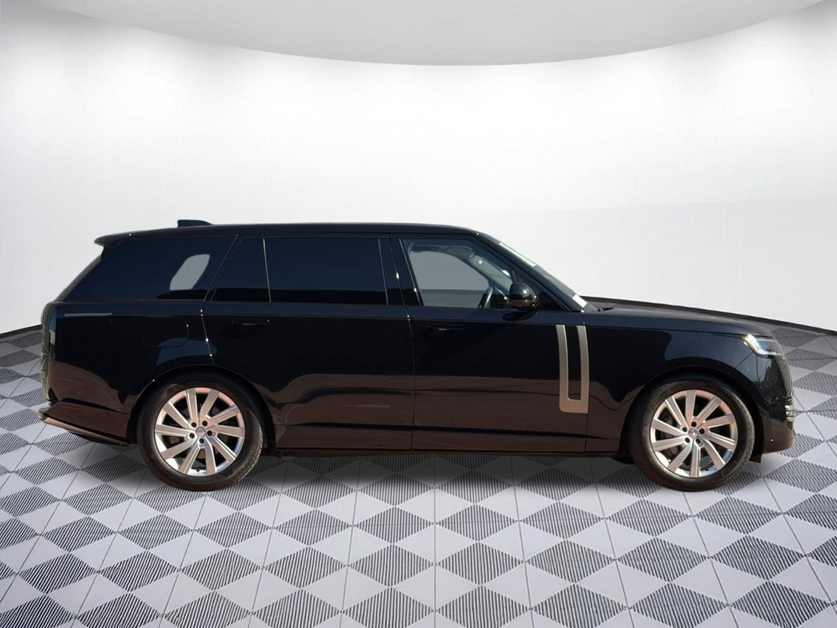 2024 Land Rover Range Rover P400 SE LWB 7 Seat — 9,870 Miles | MoldnFly Luxury