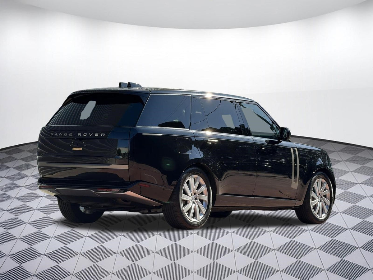 2024 Land Rover Range Rover P400 SE LWB 7 Seat — 9,870 Miles | MoldnFly Luxury