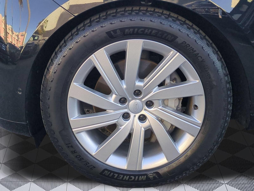 2025 Land Rover Range Rover P400 SE LWB 7 Seat — 16,342 Miles | MoldnFly Ultra Luxury