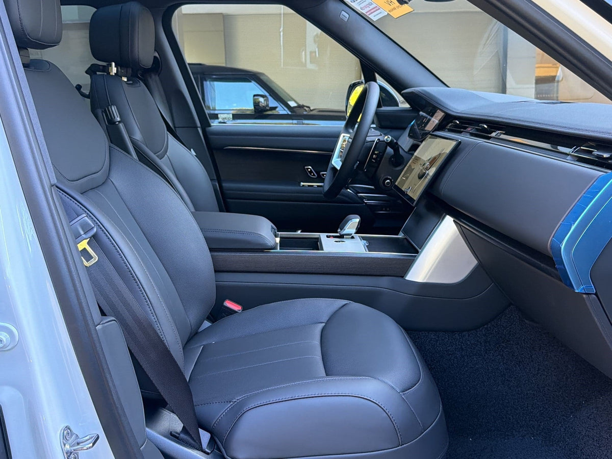 2026 Land Rover Range Rover SE — 12 Miles | MoldnFly Ultra Luxury