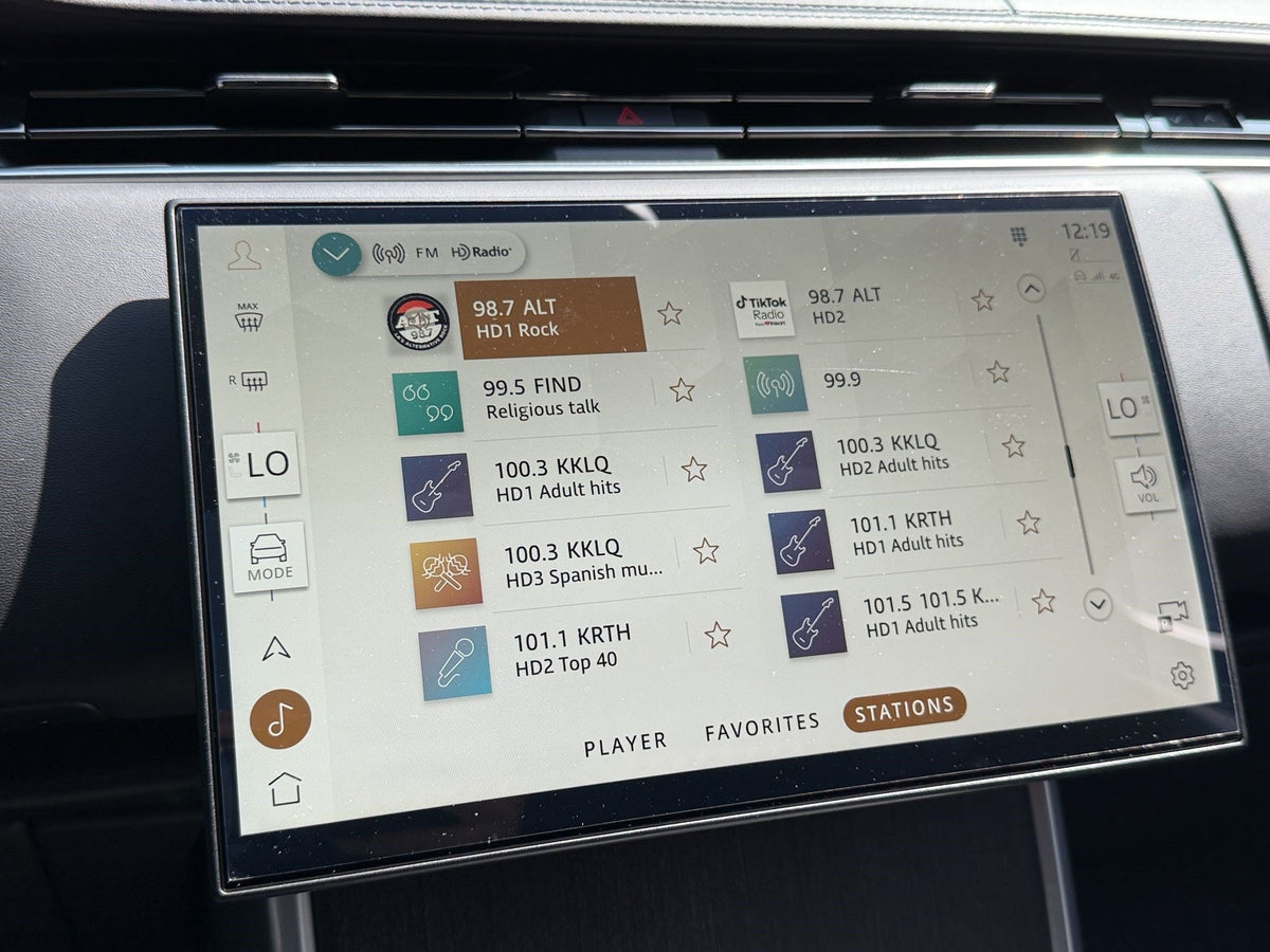 2025 Land Rover Range Rover P400 SE LWB 7 Seat — 14,692 Miles | MoldnFly Ultra Luxury