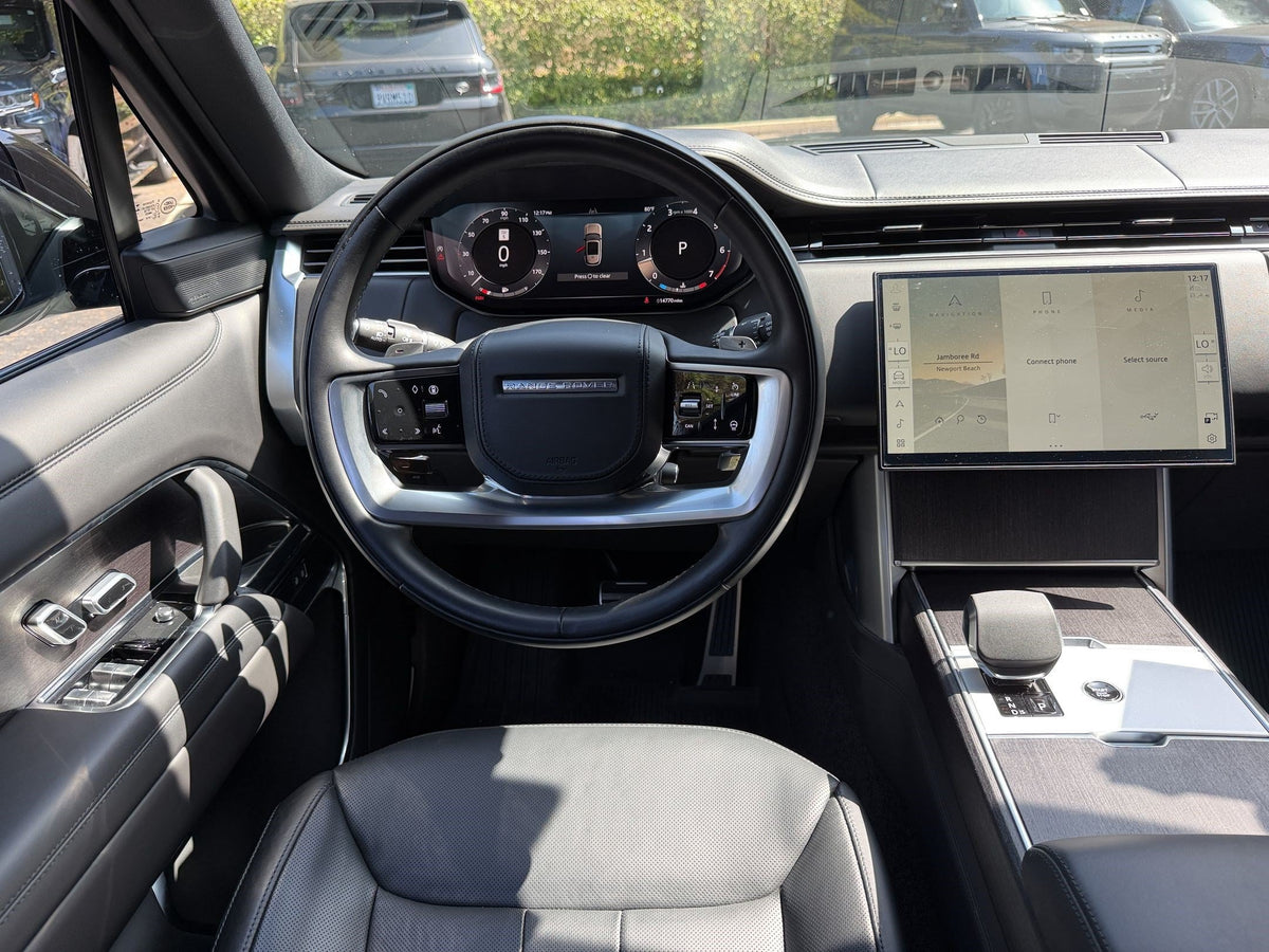 2025 Land Rover Range Rover P400 SE LWB 7 Seat — 14,692 Miles | MoldnFly Ultra Luxury