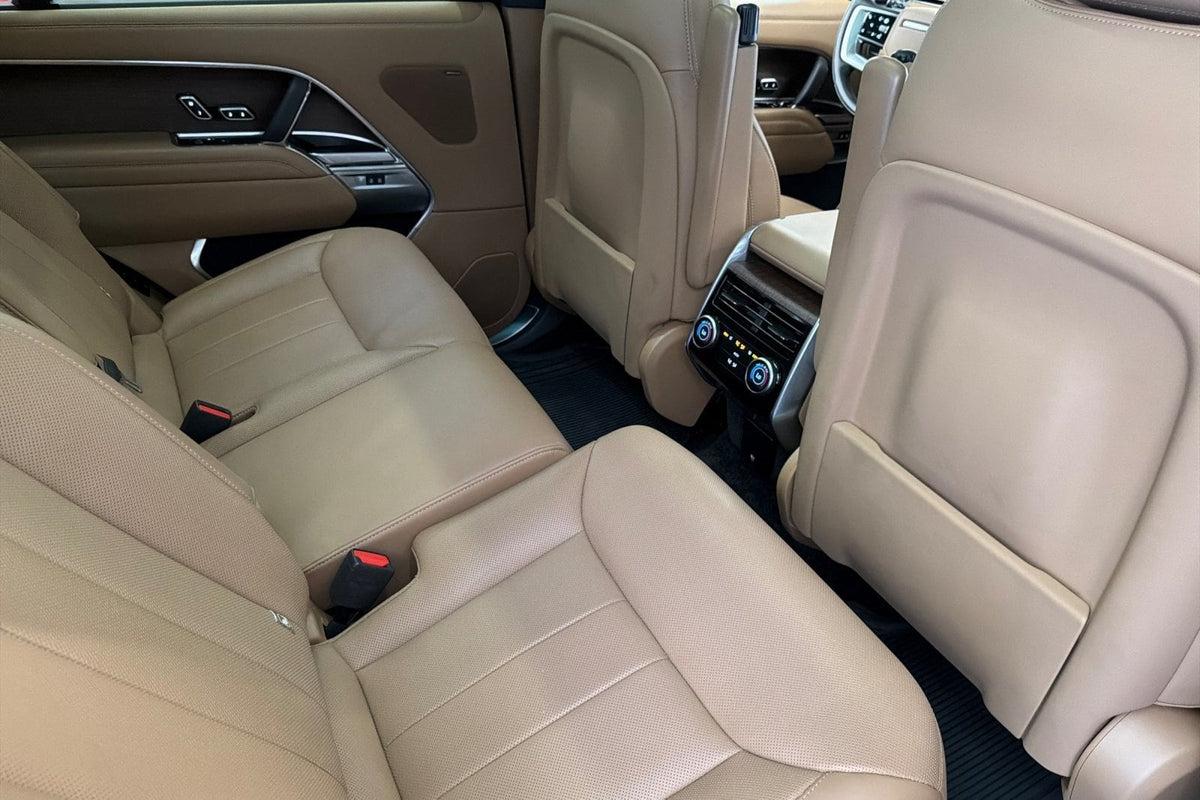 2025 Land Rover Range Rover P530 SE LWB 7 Seat — 14,017 Miles | MoldnFly Ultra Luxury