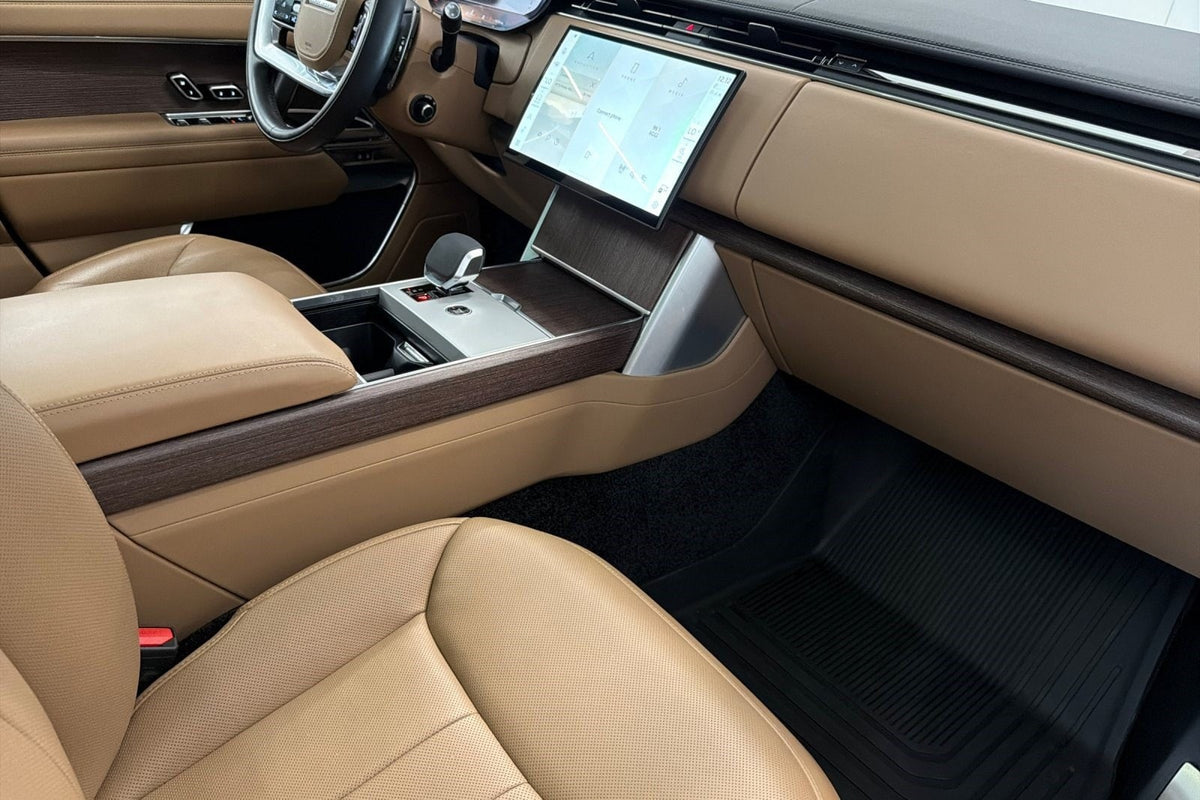 2025 Land Rover Range Rover P530 SE LWB 7 Seat — 14,017 Miles | MoldnFly Ultra Luxury