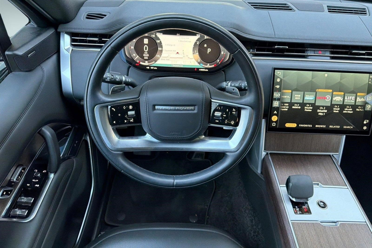 2024 Land Rover Range Rover P400 SE LWB 7 Seat — 9,870 Miles | MoldnFly Luxury