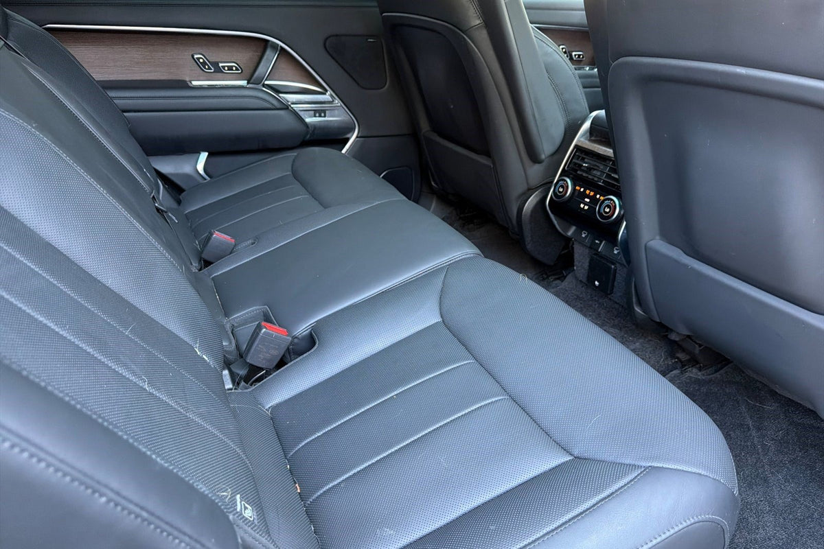 2024 Land Rover Range Rover P400 SE LWB 7 Seat — 9,870 Miles | MoldnFly Luxury
